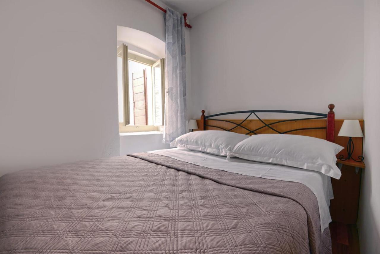 Sara Apartamento Trogir Exterior foto